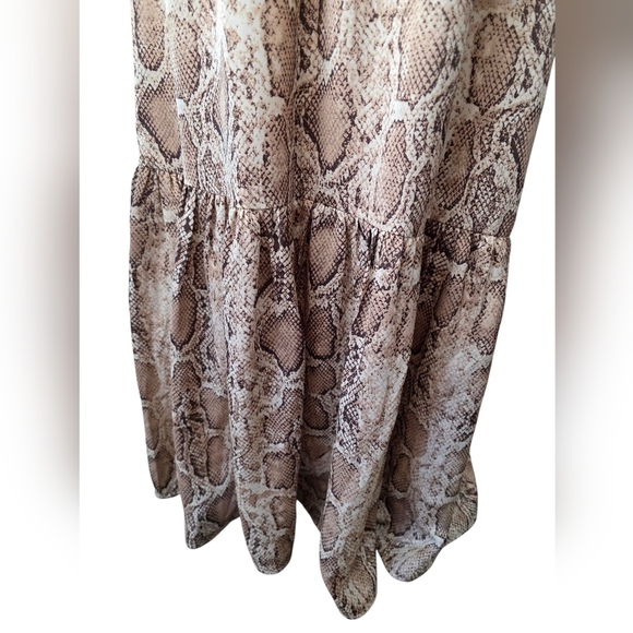 THML Snake Print Maxi Dress Size M | Boho Chic Sleeveless Ruffle Detail Tiered - Picture 5 of 9